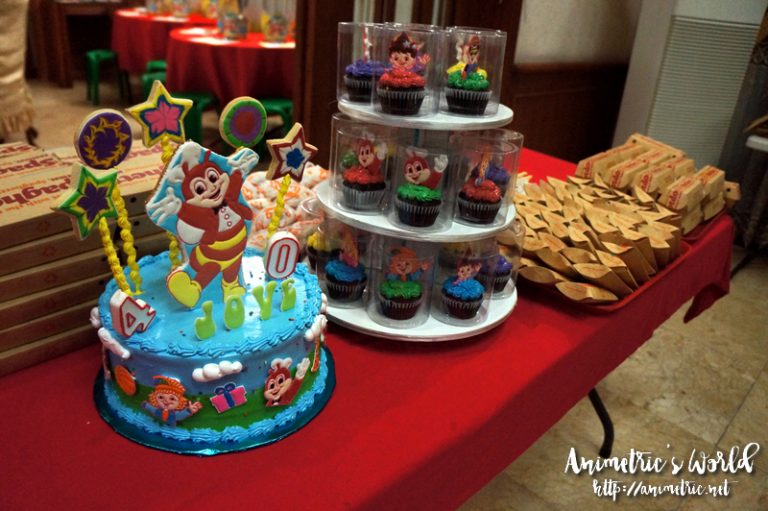 A Jollibee kiddie party at 40! - Animetric's World